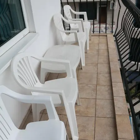 Pensión Sea House